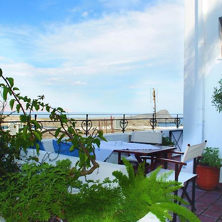 Maris Lindos Suites & Apartments Exterior foto